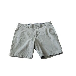 Vineyard Vines Performance Shorts Women's Size 6 Khaki Flat Front Stretch Cotton